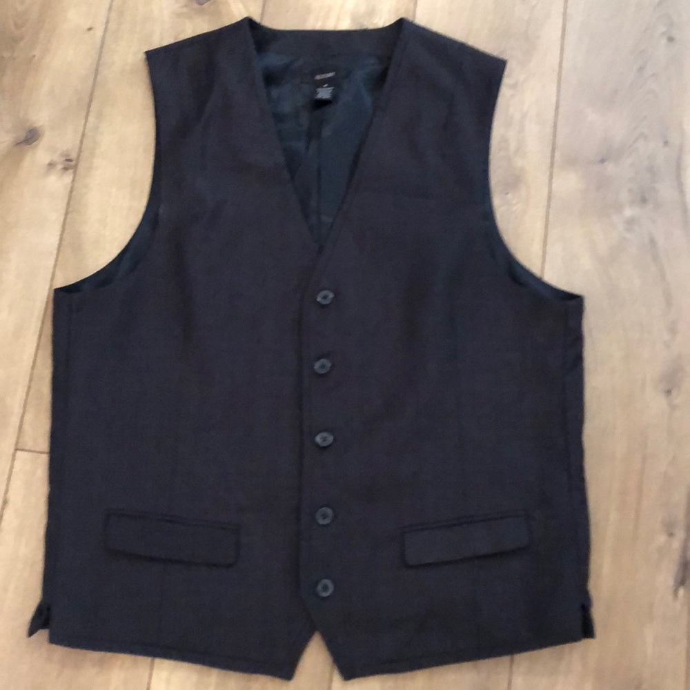 Men’s Alfani Gray Vest - size M